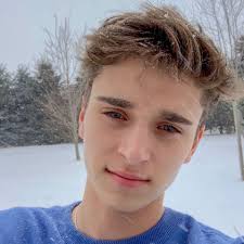 Cowok ganteng smp kls 7. Josh Richards On Instagram Snow Days Are The Best Days Like Tag 5 Friends I M Replying Repost Tag Me Josh Richards Josh Josh Richards Tiktok