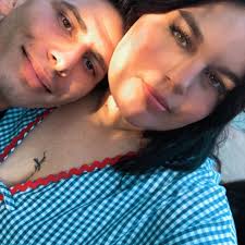 Basilio Valdez Aguilar y Martha Berenice Arciga Monzón Bella Pareja que  Celebra su Matrimonio por Lo Civil este día en Chamizzo Restaurante. Que  Dios Nuestro Señor los Bendiga. Muchas Felicidades!! La Cámara