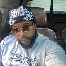 Derrian Williams's Instagram, Twitter & Facebook