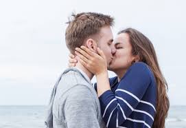 You Can Get Throat Gonorrhoea From Kissing The Signs You Need To Know
