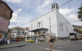 We did not find results for: El Barrio Veinte De Julio Y Su Propio Grito De Independencia