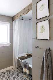 Take a tour of our renovated farmhouse bathroom. 62 Cozy And Relaxing Farmhouse Bathroom Designs Digsdigs