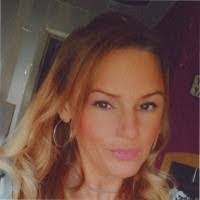 Natalie Watt's Instagram, Twitter & Facebook