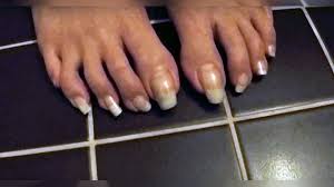 Maybe you would like to learn more about one of these? Este Verano Algunas Personas Estan Usando Unas De Los Pies Demasiado Largas Y No Estamos Seguros De Como Sentirnos