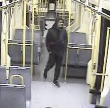 Eine joggerin (45) wird laut polizei im englischen garten verfolgt, bewusstlos gewürgt und vergewaltigt. Munchen Joggerin Vergewaltigt Fahndung Nach Serientater Welt