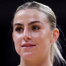 Watch Haley Cavinder Shut Down Trolls During NCAA Tournament Game Against  Indiana si_lifestyle