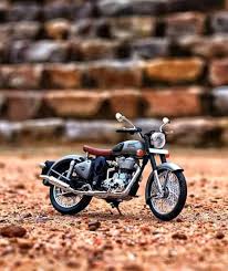 Nah, sekarang kamu jadi tahu 'kan, kalau kain lurik bisa dikreasikan menjadi berbagai macam busana yang keren selain kebaya. Biki Creation Bikin Org Tersenyum Pages Directory