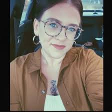 Lindsay Bass's Instagram, Twitter & Facebook