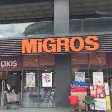 Migrosta satılan, içinde kaşar hede hödö olan milföy gibi bir yiyecek. Migros Batikoy 2 Tips