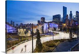 Maggie daley park ice skating ribbon is a seasonal public ice skating surface in the maggie daley park section of grant park in the loop community area of chicago, which is bounded by columbus drive, randolph street, monroe street and lake shore drive. Illinois Chicago The Maggie Daley Park Ice Skating Ribbon On A Cold Winter S Evening Wall Art Canvas Prints Framed Prints Wall Peels Great Big Canvas