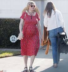 Marie antoinette has reason to let them eat cake: Pin On Pregnant Kirsten Dunst Covers Growing Baby Belly In Floral Http Www Thecelebdiary Com Pregnant Kirsten Dunst Covers Growing Baby Belly In