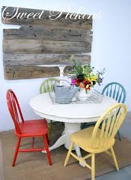 Different Color Chairs Just Passed Up Four Of These Chairs On Trash Day Grr Painted Kitchen Tables Painted Table Kitchen Table Makeover