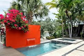 Atmosphäre ist wahrscheinlich das wichtigste, jedoch am schwersten fassbare element in der kreation eines gartens. Garden Design Ideas Put Strong Color Accents Interior Design Ideas Ofdesign