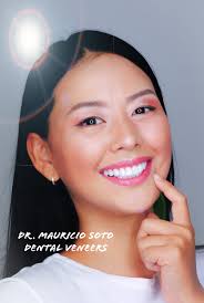 El Dr. Henry Lozada un profesional con más de 25 años de experiencia,  rehabilitador oral hace más de 10 años, garantía de profesionalismo.