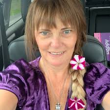 Looking for a physiotherapist for post-hip replacement recovery