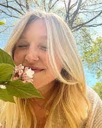 Olivia Muenter's Instagram, Twitter & Facebook