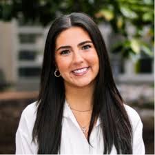 I'm thrilled to share that I've accepted a Graphic Design Internship at  Social Link Marketing Agency in Nashville for this summer!