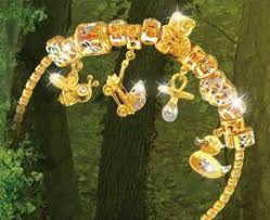 Renowned malaysian jeweller wah chan, known for sourcing diamonds and rare gemstones of the highest quality since 1955, best understands this. Wah Chan Gold Jewellery Wah Chan Gold Jewellery