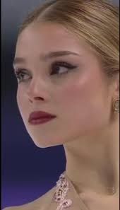 The shot of the night! Ye-lim Kim came all the way from South Korea to...