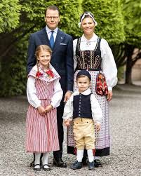 Swedish Royal Family New Beautiful Family Picture Of Crown Princess Victoria Prince Da Princess Victoria Princess Victoria Of Sweden Crown Princess Victoria