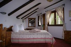 Departe de aglomeratia orasului, in mijlocul naturii, pensiunea casa motului, arieseni, muntii apuseni, va ofera o oaza de liniste creata special pentru familie. Preturi Si Cazare Casa Motului Pensiune In Arieseni Alba Apuseni Tara Motilor Arieseni