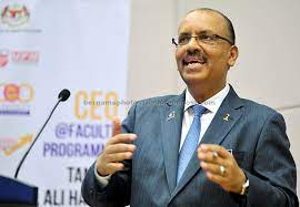 Dr ali hamsa, putrajaya, malaysia. Civil Servants On Contract For 15 Years Eligible For Permanent Staff Absorption Ali Hamsa