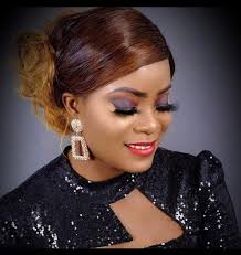 🥳🥳🥳Singing Happy Birthday to my  beautiful,smart,loving,caring,sister/friend also my partner in crime and  dance partner it's never a dull moment when your around I Love U and I pray  u have many more