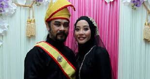 Berat Badan Bertambah Awie Haramkan Isteri Ke Dapur Gara Gara Berat Badan Yang Semakin Bertambah Sejak Mendirikan Rumah Tangga Buat Ka Berat Thailand Fashion