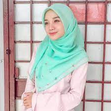 Awek Tudung Hijab Comel Sedap Dipandang Mata Hijaber Beautiful Hijab Girl Hijab Beautiful Hijab Girl