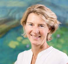 Annette Friedel's Instagram, Twitter & Facebook