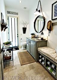 Beach And Coastal Decor Kind Of Rustic And Nautical Looking Beach Bathroom On Jvwhome Rustic Beach Decor Beach Bathrooms Beach Bathroom Decor