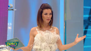 Alături de cele două a fost și tatăl concurentei beatrice, dar și un prieten bun. Bravo Ai Stil 04 03 2017 Denisa Acida Cu Angela Angela A Inceput Sa Planga By Kanal D Romania