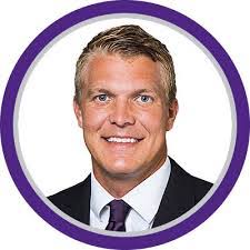 Ethan Hogan's Instagram, Twitter & Facebook