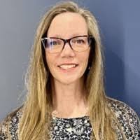 Laura Knoll's Instagram, Twitter & Facebook