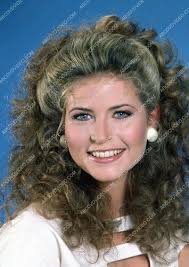 Fan Casting Alison DiLaurentis as Miranda Wilson in Which characters should  actors have played in the 80's?