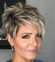 Trend Kurzhaarfrisuren Frauen Fur Feines Haar Rezept Kurzhaarfrisuren Haarschnitt Kurze Haare Kurze Haare Frisur Ideen