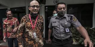 Demonstrasi memakai topeng novel baswedan sebagai dukungan terhadap novel baswedan menurut dia, tim gabungan antara polri dengan kpk yang telah dibentuk pada januari 2019 lalu juga. Novel Baswedan Dilaporkan Ke Bareskrim Buntut Komentari Kematian Ustaz Maaher Merdeka Com