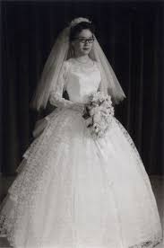60 Adorable Real Vintage Wedding Photos From The 60s Wedding Dresses Vintage Wedding Gowns Vintage Vintage Wedding