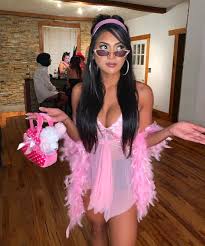 London tipton — london leah tipton personnage de fiction apparaissant dans la vie de palace london tipton — seriendaten deutscher titel: Isabel Ann On Twitter Hi I M London Tipton And You Re Watching Disney Channel Yayme Brendasong