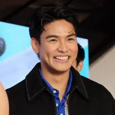 I love KLANG but not these ShuKLA fans bringing Michael's issue performing  at Vill//@r rally. Si KLANG din ho, nagperform sa ALYANSA netong FEBRUARY  2025. If you b@sh MICHAEL, bash nyo rin