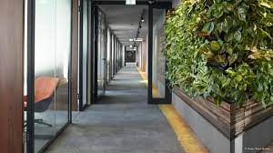 Our modular system helps customers create beautiful interior spaces which positively impact the people who use them and our planet. Modulare Textile Elastische Bodenbelage Interface