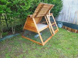 Poulailler Encore Une Realisation D Un Lecteur Du Blog Poulailler Mobile Poulailler Maison Poulailler