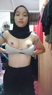 Hijab Naked Show - ThisVid.com