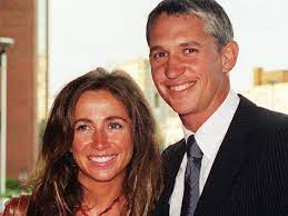 Will the marriage of british tv presenter & football player gary. Gary Lineker Was Caught Bonking Wife In Stranger S Fiat With His Name On Side Daily Star