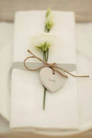 Bomboniere matrimonio design con albero della vita. 20 Adorable Heart Shaped Wedding Ideas That Are Not Corny Modwedding Biglietti Di Nozze Segnaposto Matrimonio Fai Da Te Matrimoni A Tema