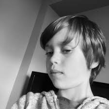 Derryk Aelick (@aelickd)