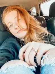 Lydia Holley's Instagram, Twitter & Facebook