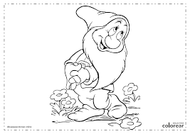 Libro para colorear de blancanieves, y has buscado y buscado en muchas tiendas comerciales y no lo encuentras pues te digo que en este sitio web trae para ti los más hermosos dibujos para pintar, imprimir o colorear de forma online de blancanieves. Dibujos De Blancanieves Para Colorear