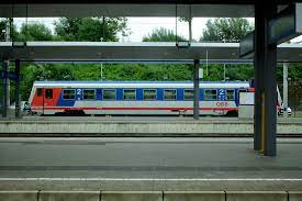 Die fahrt von ried nach salzburg hbf mit dem zug dauert durchschnittlich 6 std 24 min für die rund 379 km. Innkreisbahn Wikipedia