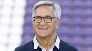 El Real Valladolid Prescinde de Paco Santamaría y dos Auxiliares más en su  Estructura